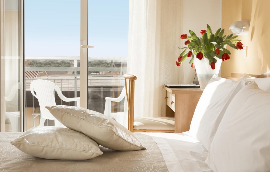 Hotel Bellerofonte Rimini Ngoại thất bức ảnh