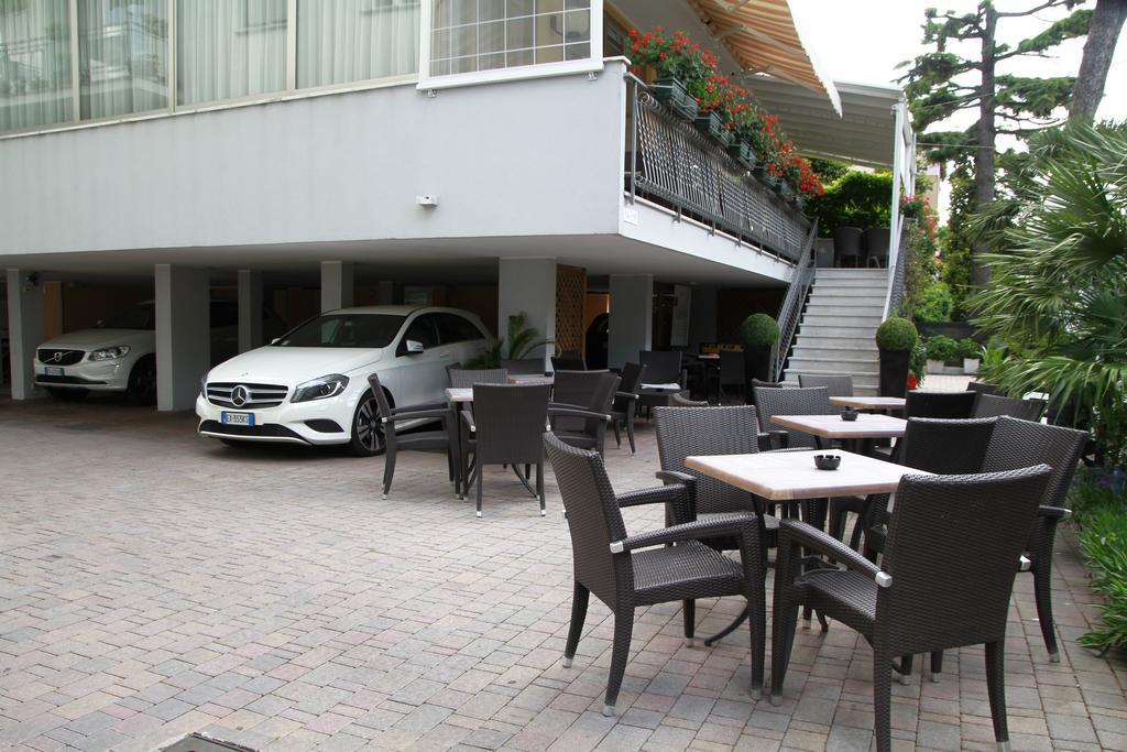 Hotel Bellerofonte Rimini Ngoại thất bức ảnh