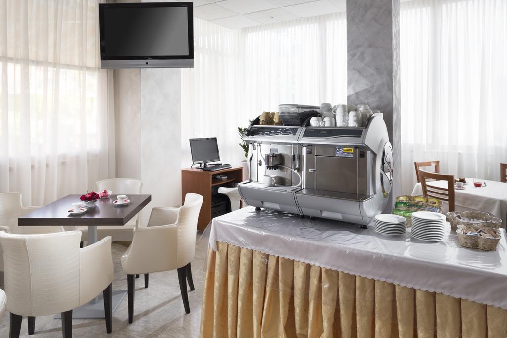 Hotel Bellerofonte Rimini Ngoại thất bức ảnh